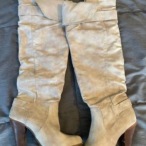 Knee high beige Boots